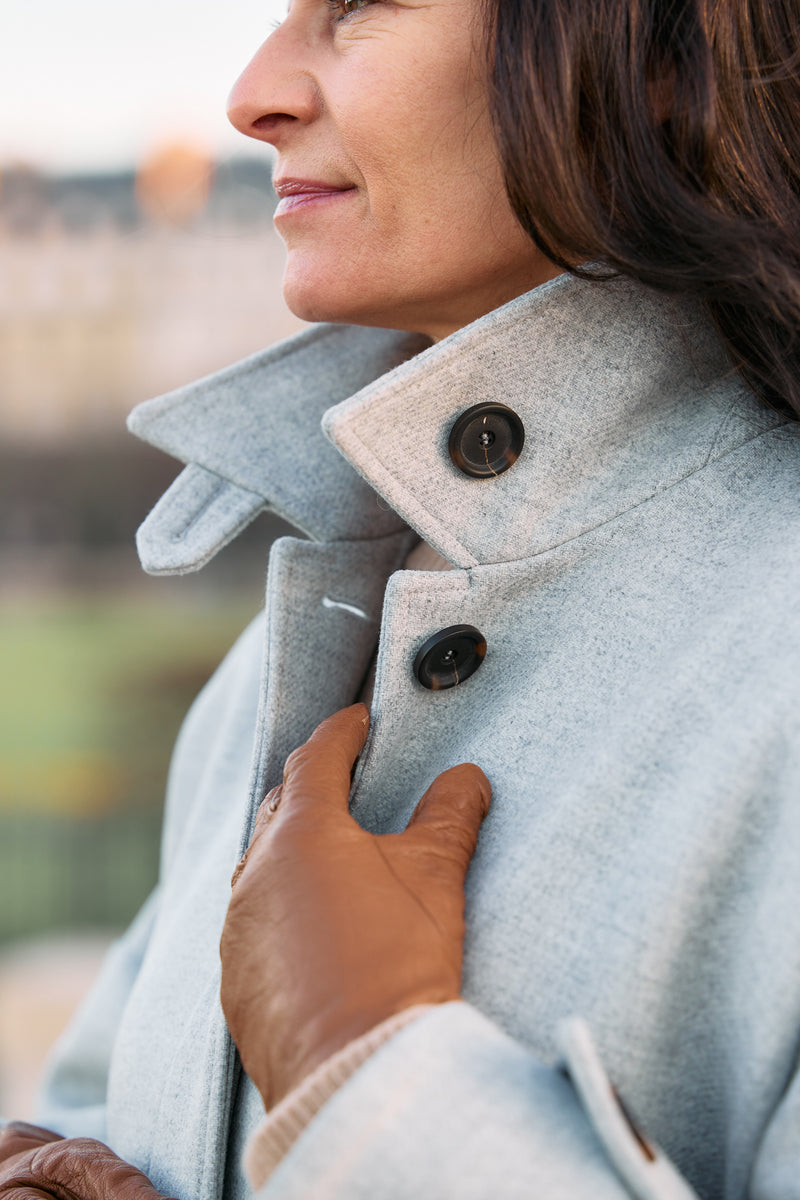 MANTEAU AVERSE en lainage coloris gris chiné