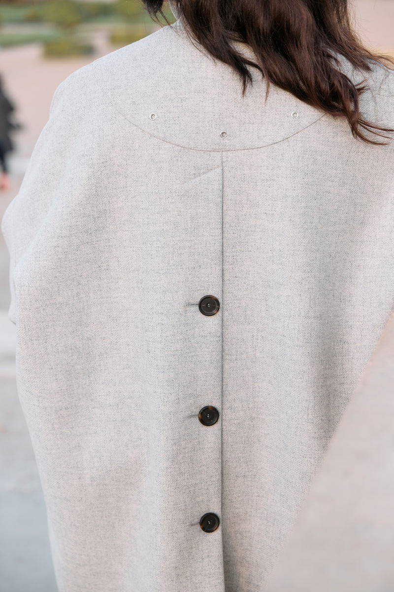 MANTEAU AVERSE en lainage coloris gris chiné
