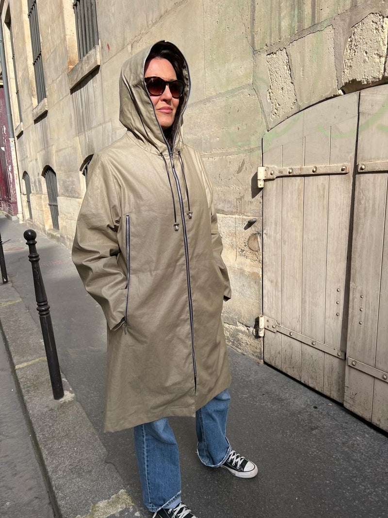 PARKA DÉPERLANTE MINA EN LIN ENDUIT ET COTON ARGILE