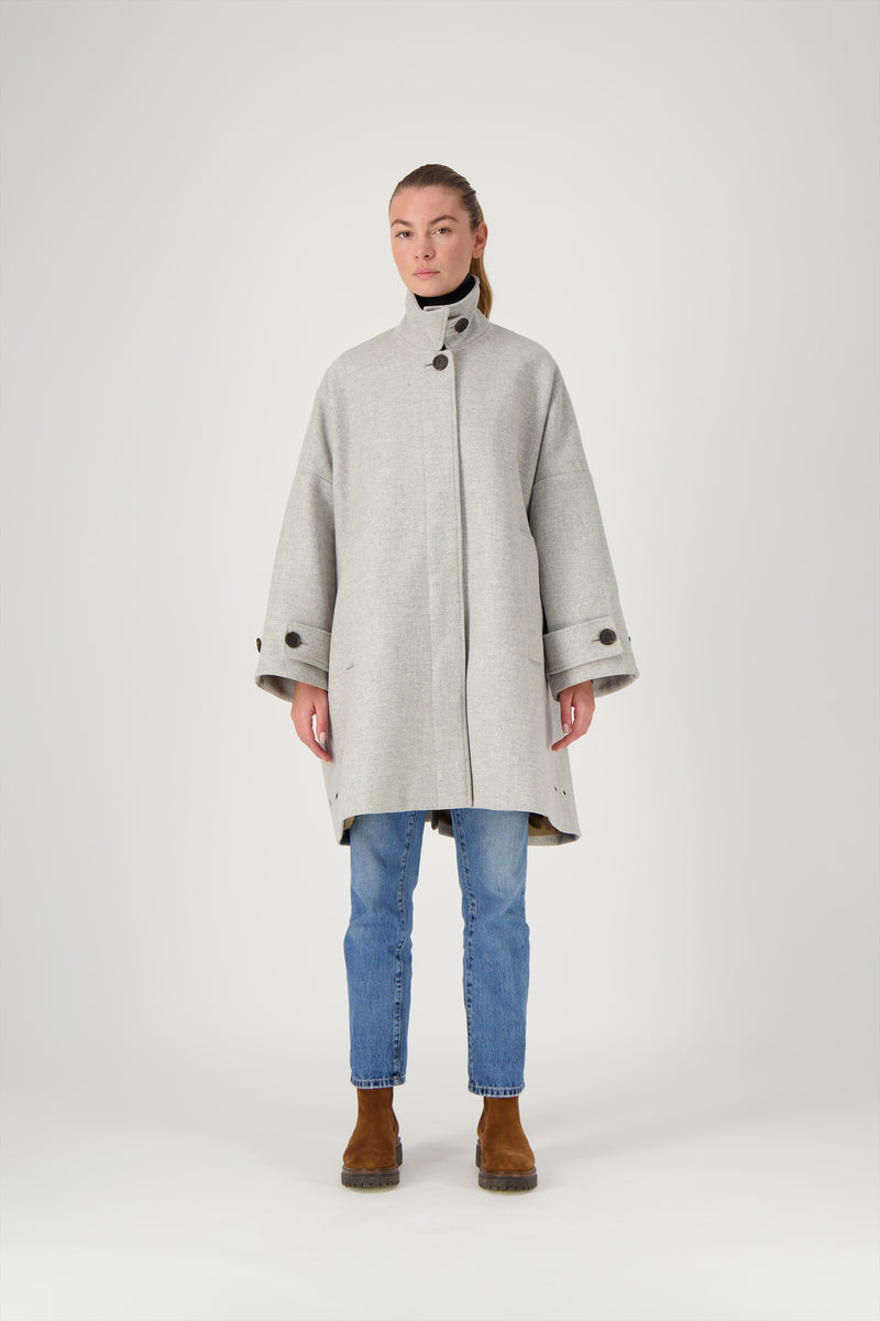 MANTEAU AVERSE en lainage coloris gris chiné