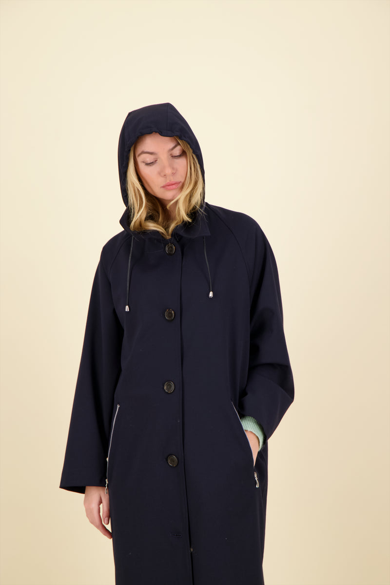 PARKA CHLOE en gabardine de laine déperlante disponible en coloris blueblack