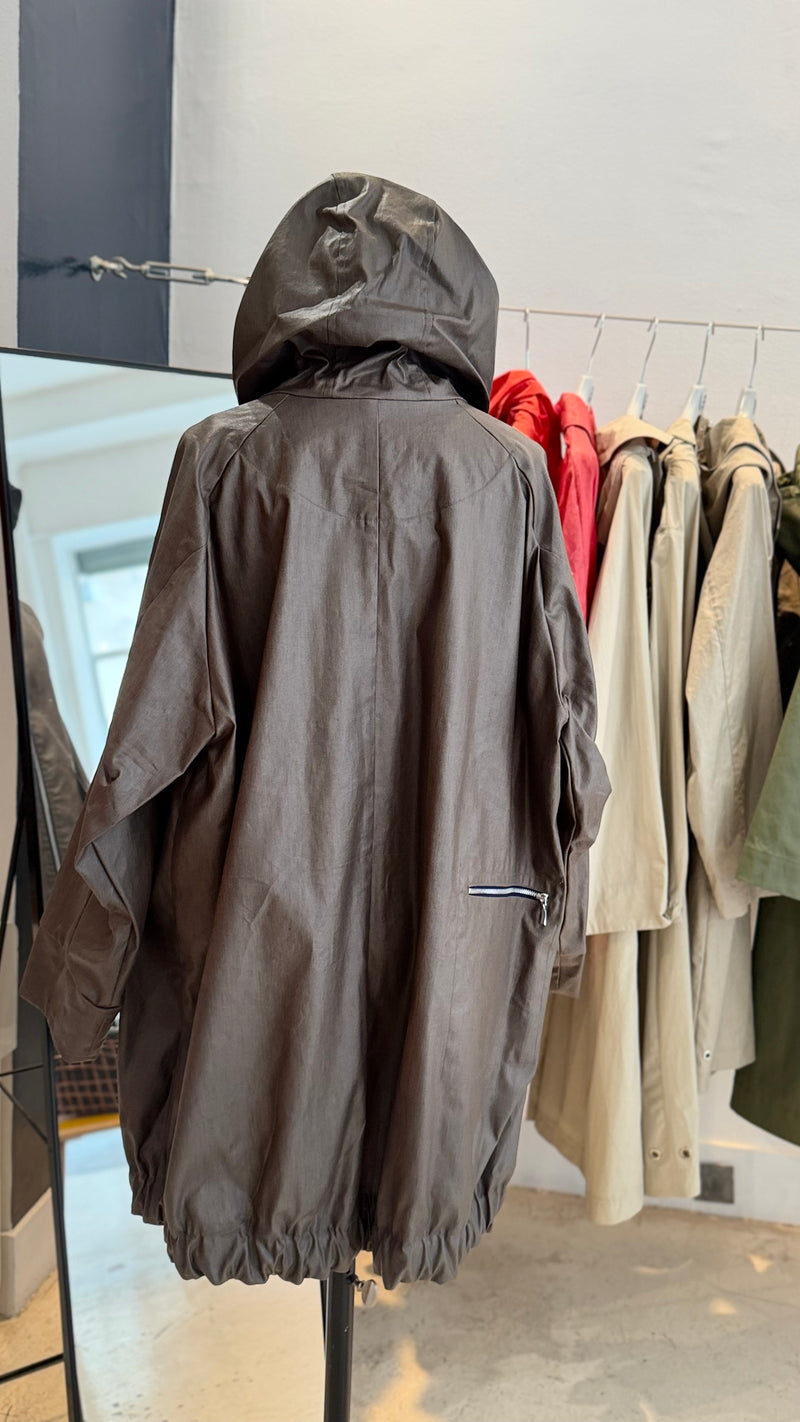 PARKA CAPRI EN LIN ENDUIT DÉPERLANT KAKI