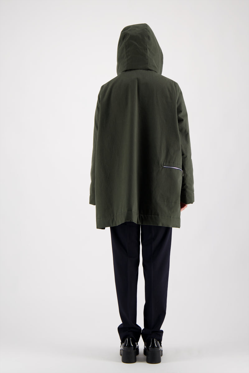 PARKA INAYA en coton déperlant coloris kaki avec doublure en fausse fourrure