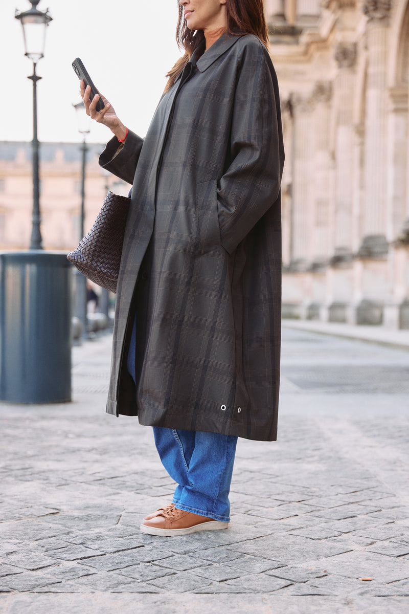 MANTEAU CAMILLE en coton déperlant, disponible en imprimé brun PDG