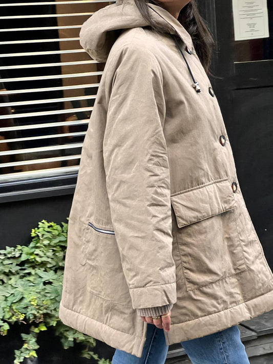 PARKA INAYA en coton déperlant coloris taupe avec doublure en fausse fourrure