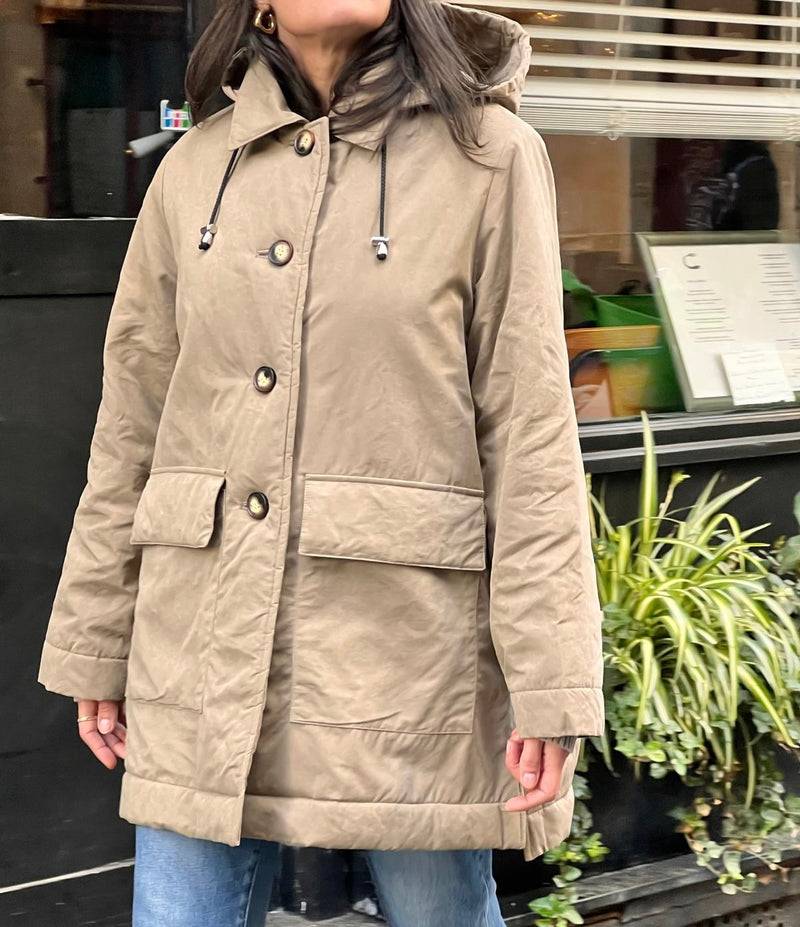 PARKA INAYA en coton déperlant coloris taupe avec doublure en fausse fourrure