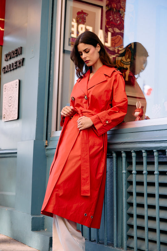 TRENCH LEA EN COTON DÉPERLANT ROUGE