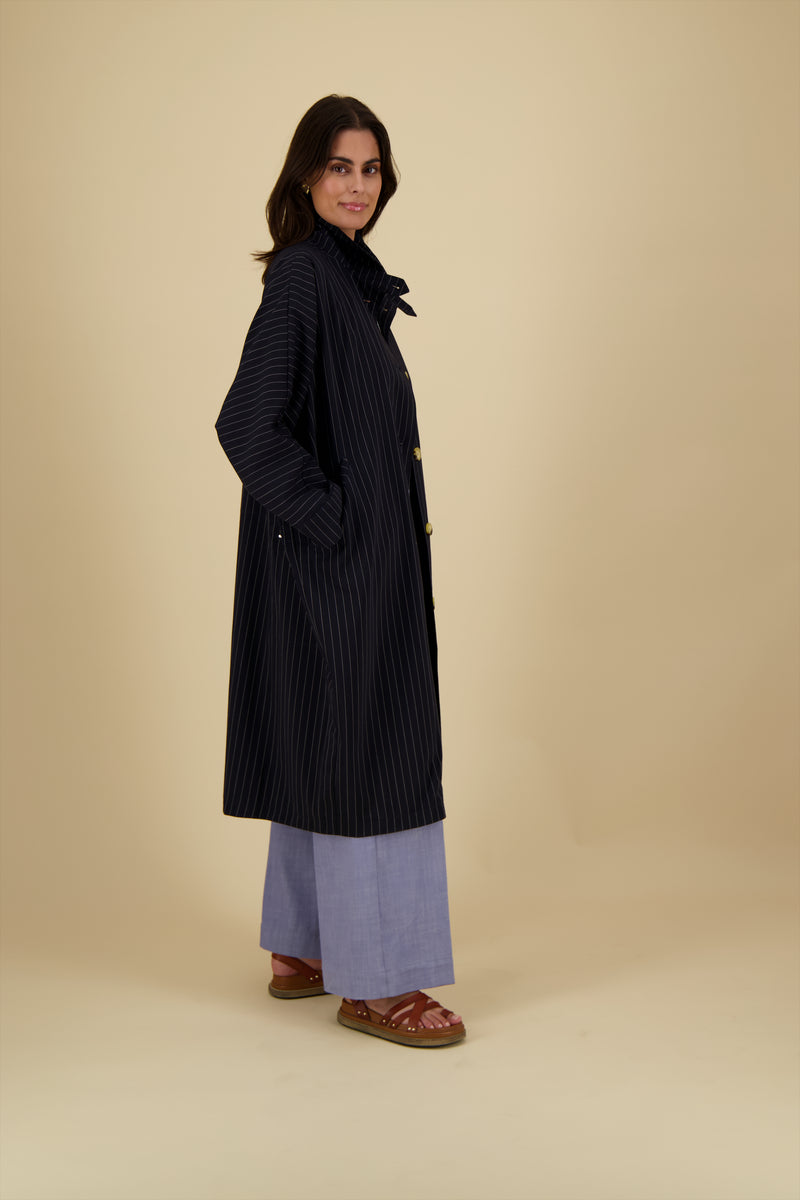 TRENCH VICTORIA TIT EN 100% LAINE SUPER 100 DÉPERLANTE